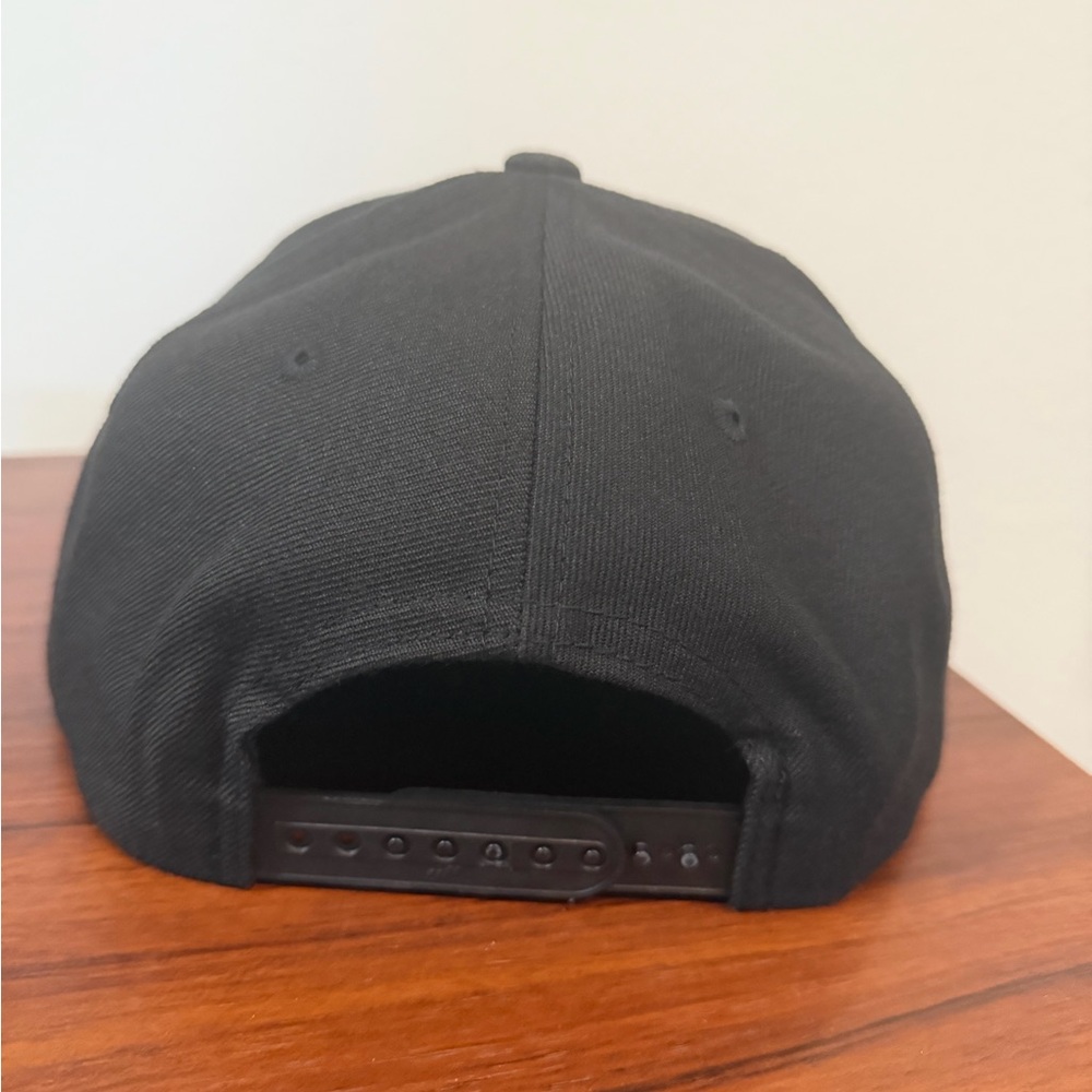 Donkey Kong 64 Black Snapback Cap - Picture 3 of 3